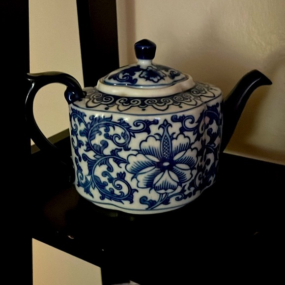 Bombay Company Collection Blue White Teapot/Coffeepot - Picture 2 of 4